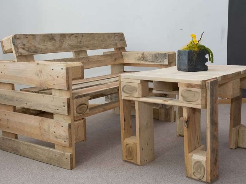 5 tips to furnish yourself without breaking the bank