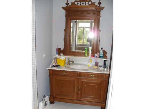 Meuble de salle de bains 