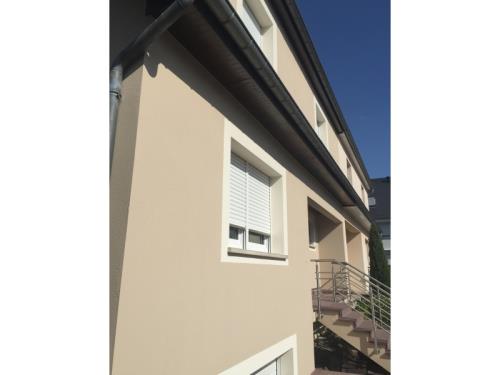 Travaux sur façade (chantier terminé de Strassen)