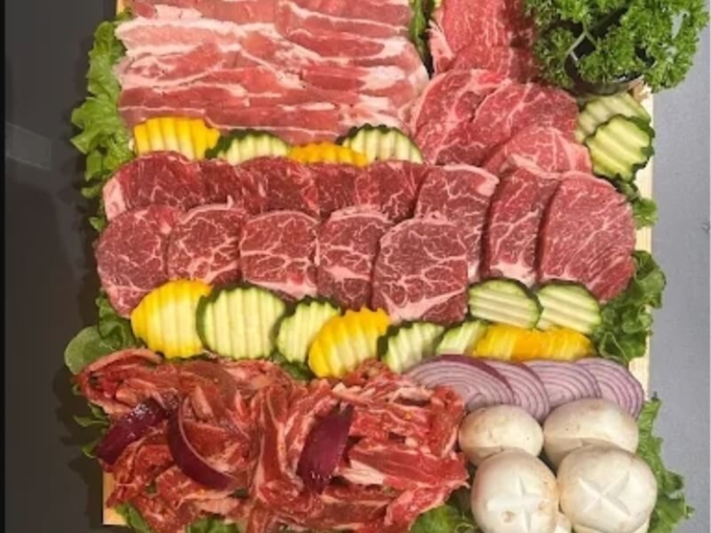 Restaurant barbecue & grill