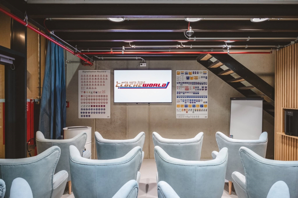 Les cours théoriques chez Auto Moto École Cloche World