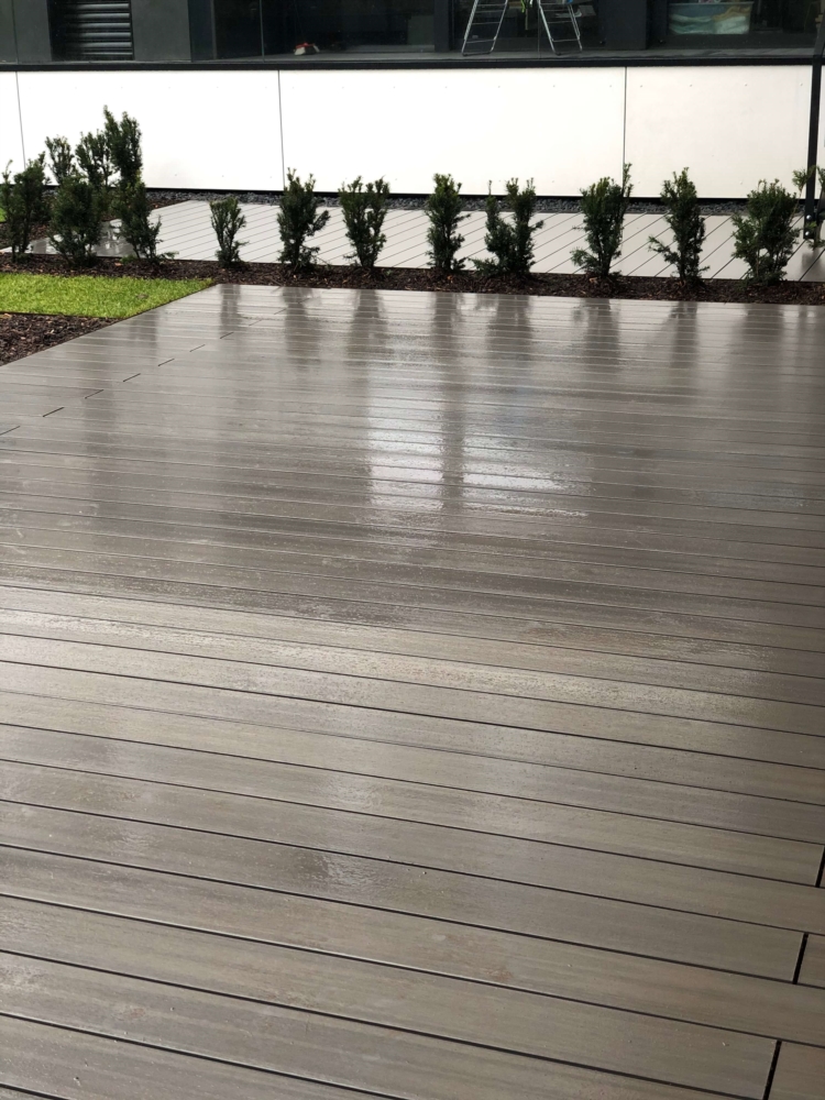 Une terrasse en bois composite