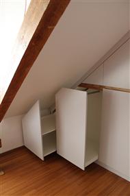 Placard sous combles avec tiroirs