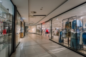 Nettoyage des surfaces commerciales