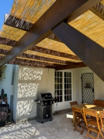 Pergola toiture paillage