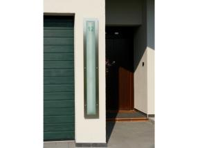 Enseigne lumineuse avec numéro de maison