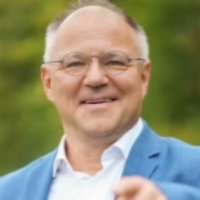 M Eugen  Braun