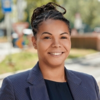 Mme Maéva  Oberland