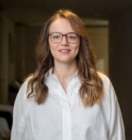 Mme Cristina  Martin Lesan